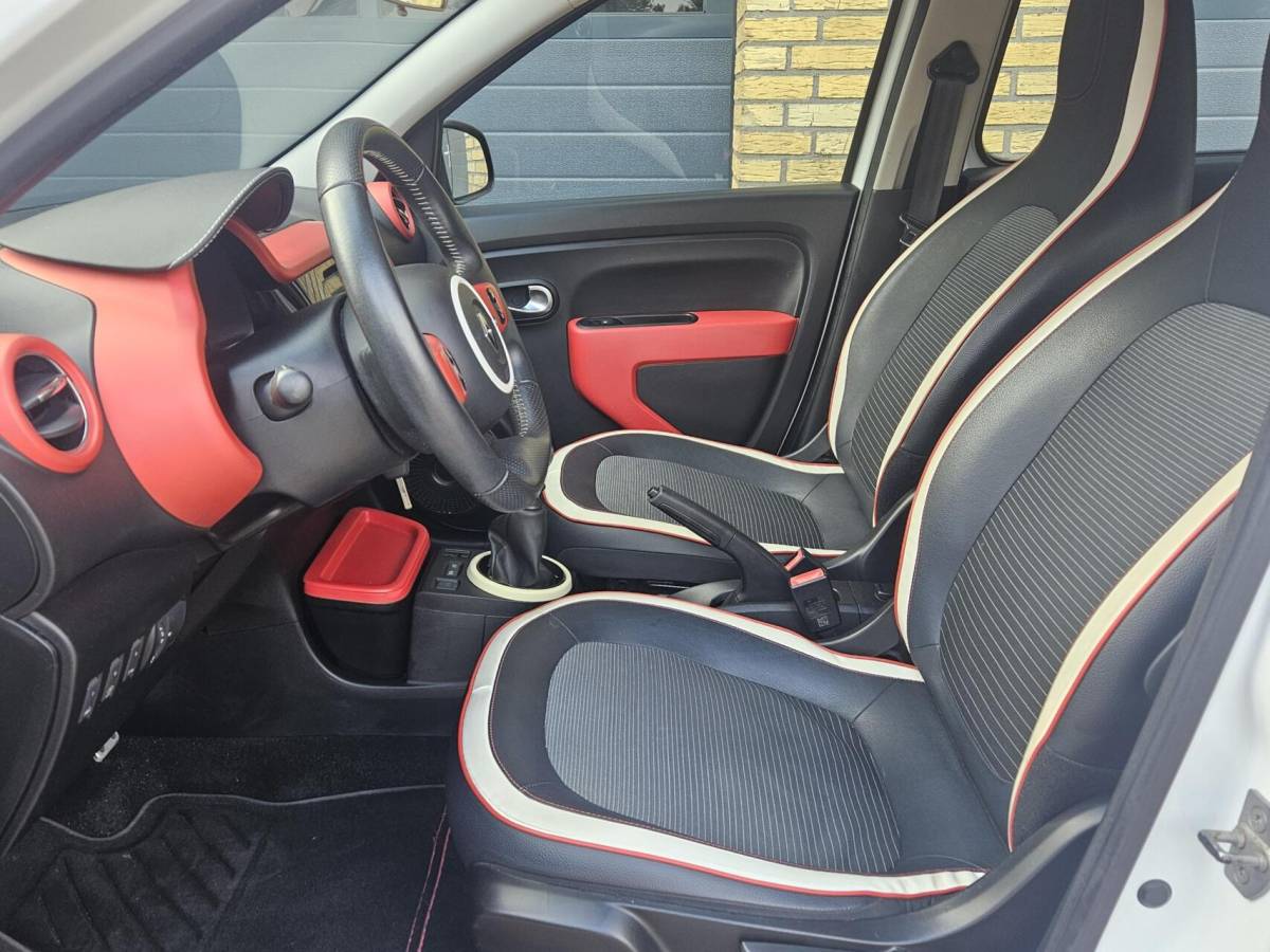 Renault Twingo Renault Twingo 0.9 TCe Dynamique | Camera | Navigatie | DAB+ | Bluetooth | Cruise Control