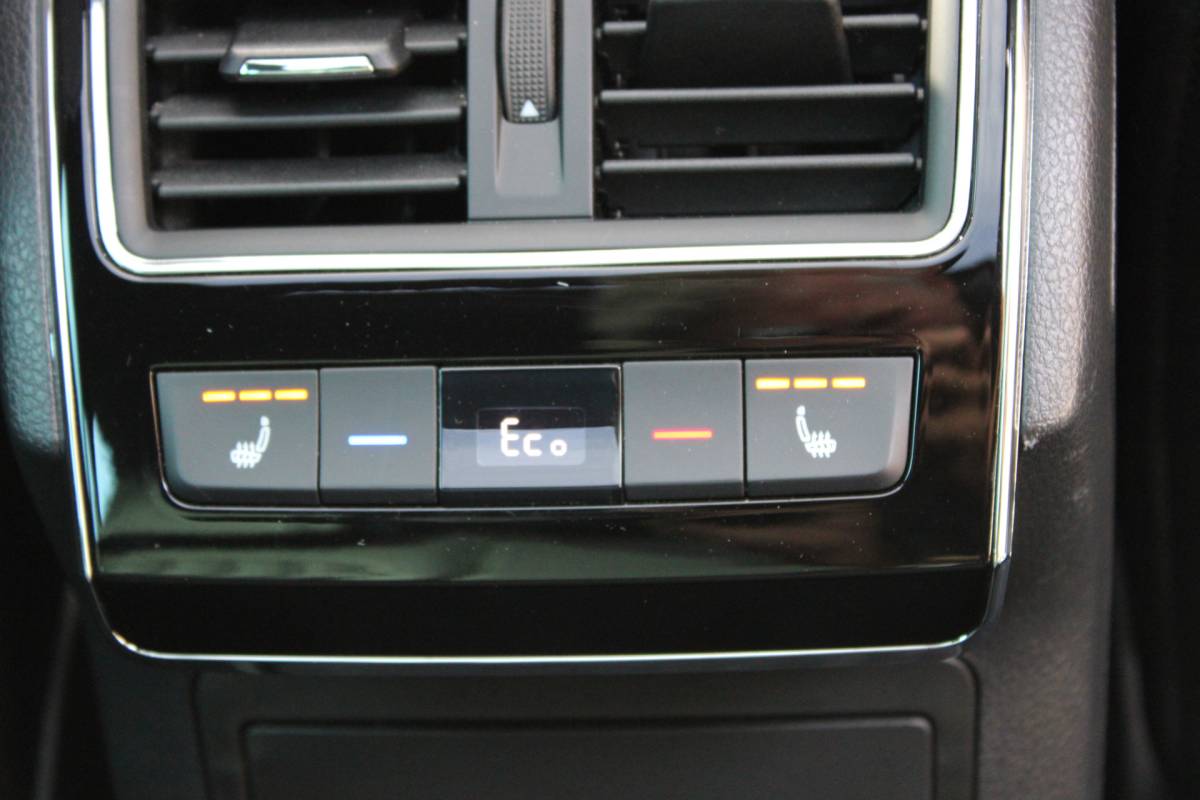 Škoda Superb ŠKODA Superb Combi 1.4 TSI iV PHEV LAURIN & KLEMENT SOh 94.1% PANO LEER NAVI VIRTUAL 119000KM!!