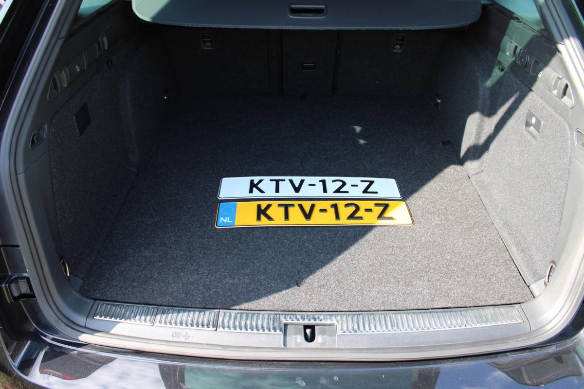 Škoda Superb ŠKODA Superb Combi 1.4 TSI iV PHEV LAURIN & KLEMENT SOh 94.1% PANO LEER NAVI VIRTUAL 119000KM!!