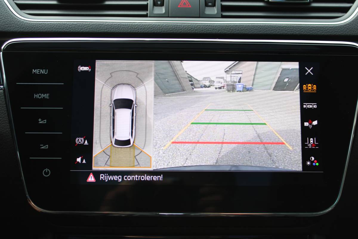 Škoda Superb ŠKODA Superb Combi 1.4 TSI iV PHEV LAURIN & KLEMENT SOh 94.1% PANO LEER NAVI VIRTUAL 119000KM!!