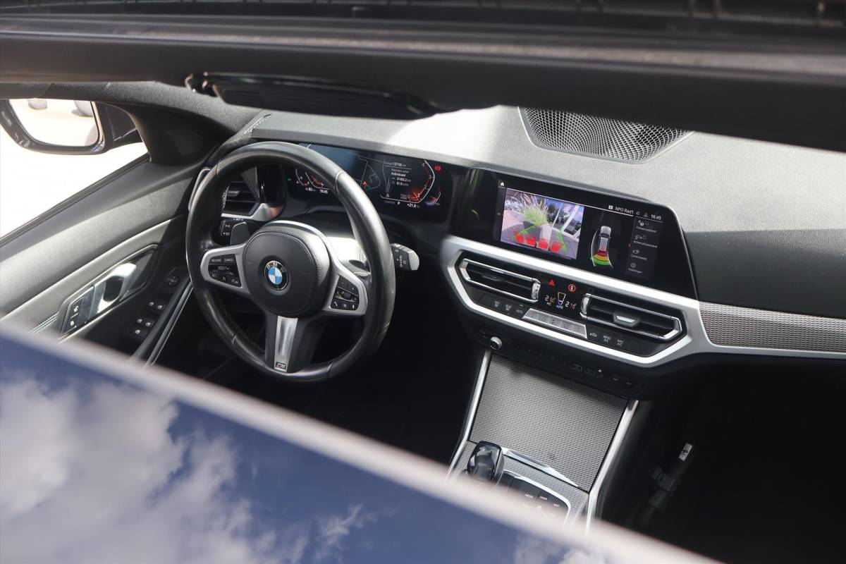 BMW 3 Serie BMW 3-Serie Touring (g21) 330i M-Sport 258pk | Camera | Trekhaak | LED | Pano | Climate | Cruise | Carplay | Sfeer |