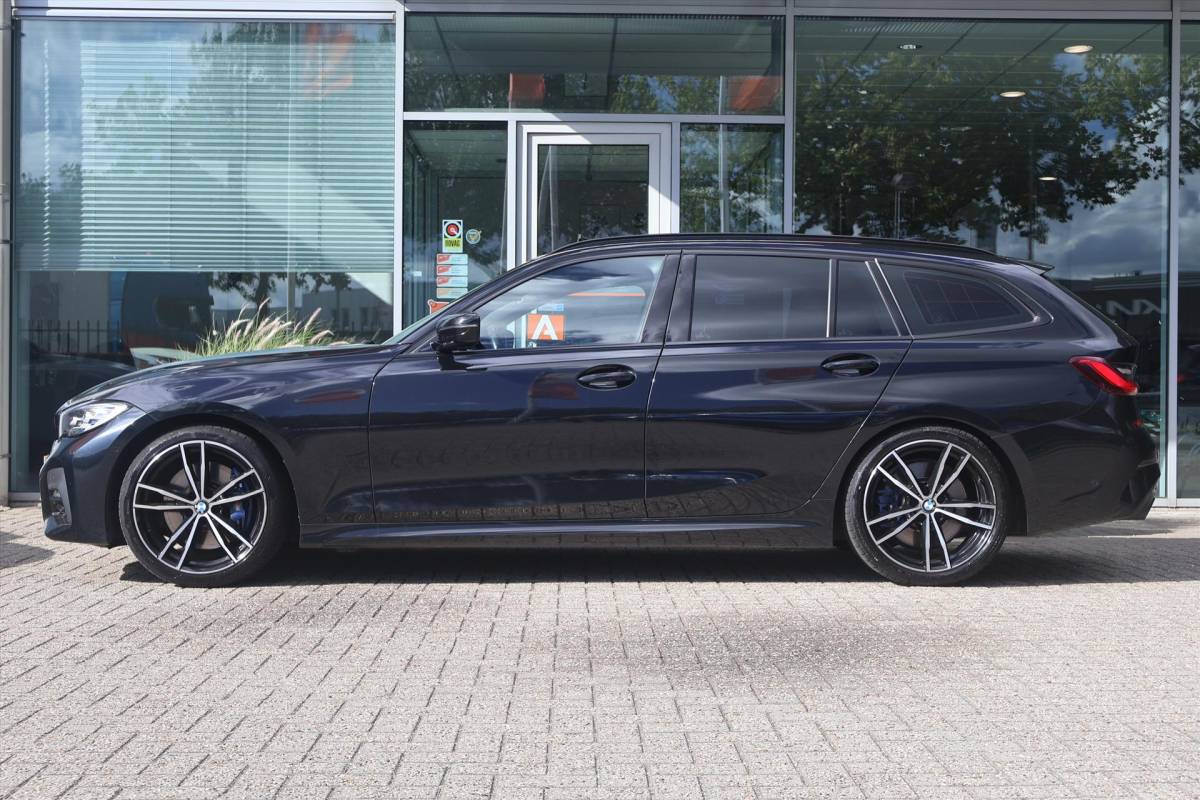 BMW 3 Serie BMW 3-Serie Touring (g21) 330i M-Sport 258pk | Camera | Trekhaak | LED | Pano | Climate | Cruise | Carplay | Sfeer |