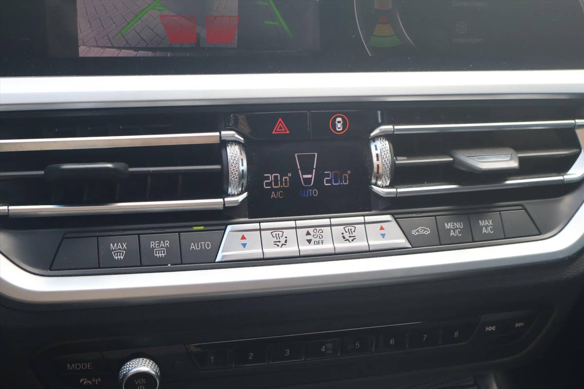BMW 3 Serie BMW 3-Serie Touring (g21) 330i M-Sport 258pk | Camera | Trekhaak | LED | Pano | Climate | Cruise | Carplay | Sfeer |