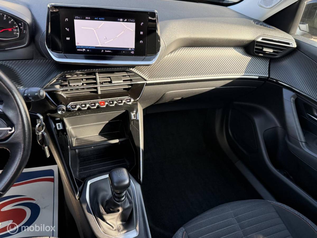 Peugeot 2008 Peugeot 2008 1.2 PureTech Blue Lease Active Full-Led CarPlay