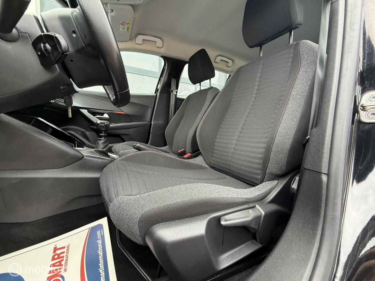 Peugeot 2008 Peugeot 2008 1.2 PureTech Blue Lease Active Full-Led CarPlay