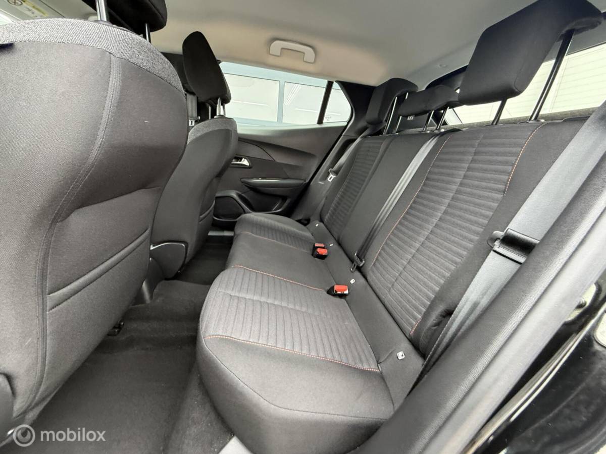 Peugeot 2008 Peugeot 2008 1.2 PureTech Blue Lease Active Full-Led CarPlay