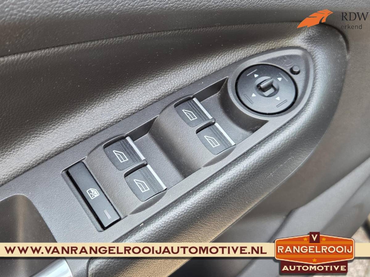 Ford Kuga Ford Kuga 1.5 Titanium, trekh., xenon, stoelverw., clima, cruise, 19″ lmv