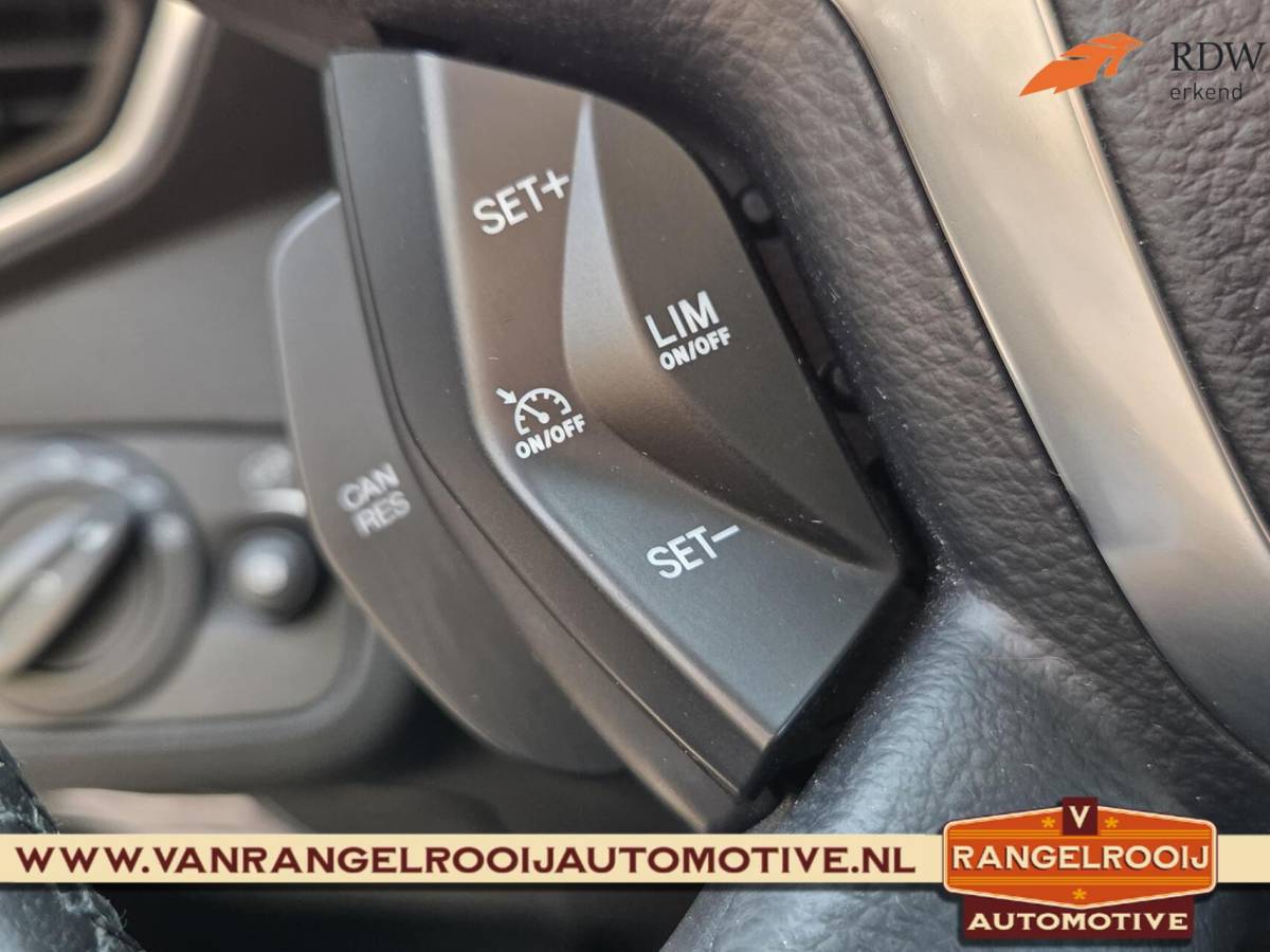 Ford Kuga Ford Kuga 1.5 Titanium, trekh., xenon, stoelverw., clima, cruise, 19″ lmv