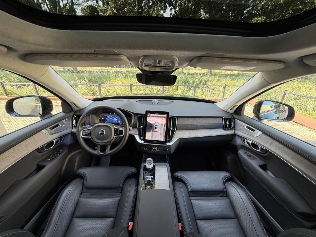 Volvo XC90 Volvo XC90 2.0 T8 Plug-in hybrid AWD Ultra Dark |Full Option|Pano|B&W|Massage/Ventilatie|Luchtvering|Trekhaak