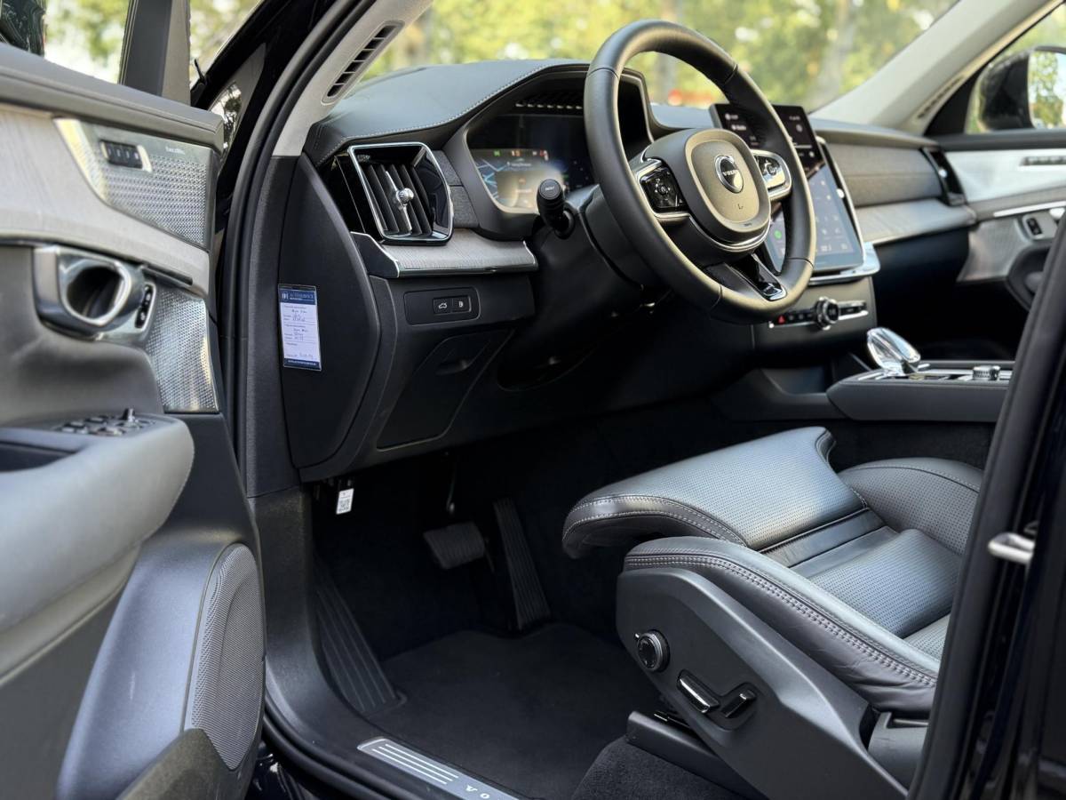 Volvo XC90 Volvo XC90 2.0 T8 Plug-in hybrid AWD Ultra Dark |Full Option|Pano|B&W|Massage/Ventilatie|Luchtvering|Trekhaak