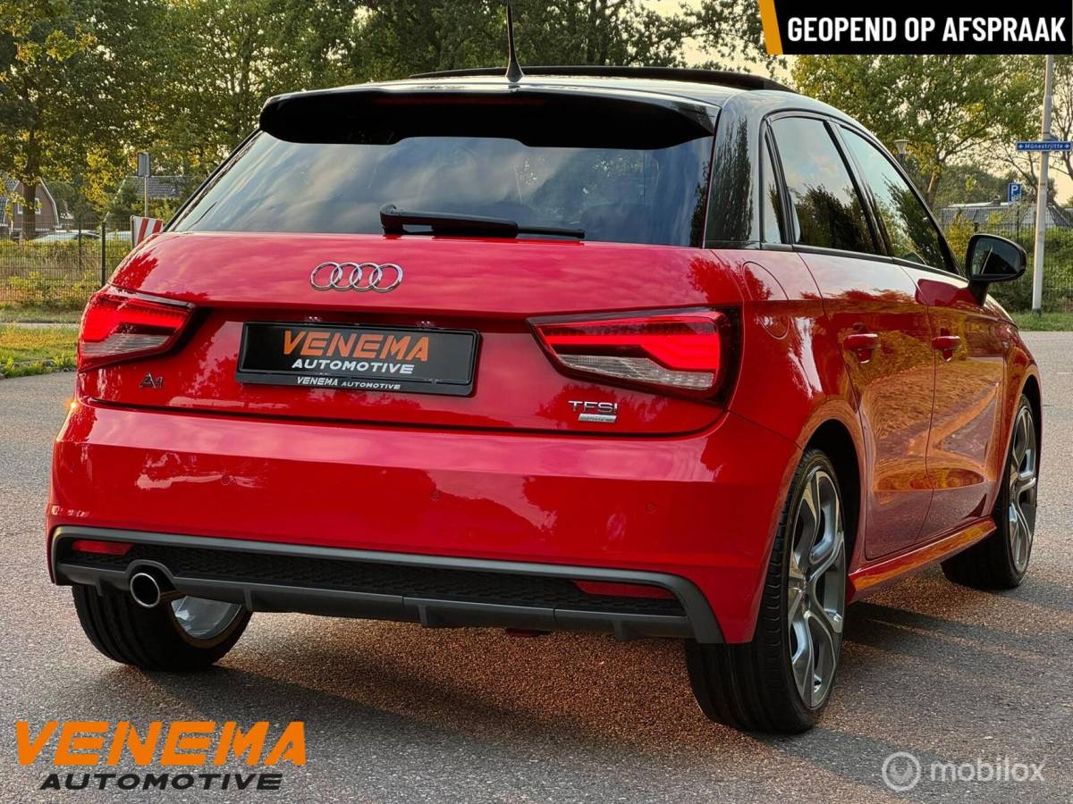 Audi A1 Sportback Audi A1 Sportback S-Line| 1e Eig| Pano| Xenon|18”|Misano Met