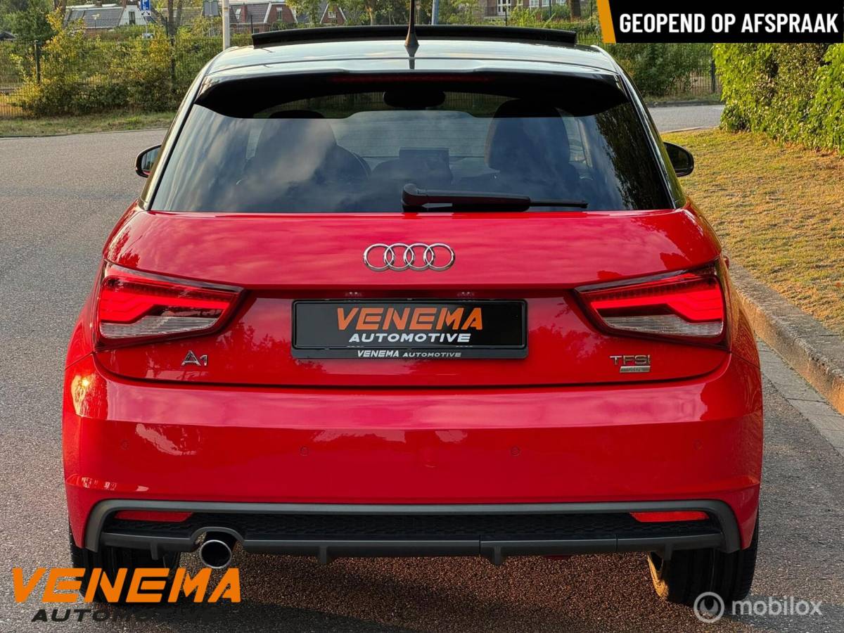 Audi A1 Sportback Audi A1 Sportback S-Line| 1e Eig| Pano| Xenon|18”|Misano Met