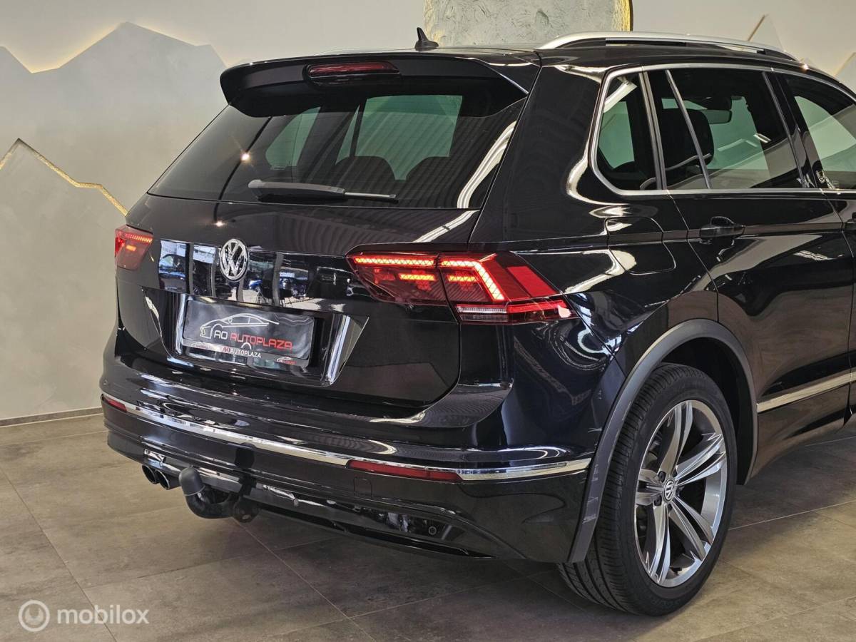 Volkswagen Tiguan Volkswagen Tiguan 1.4 TSI ACT R-line Panorama/Virtual/Trekhaak