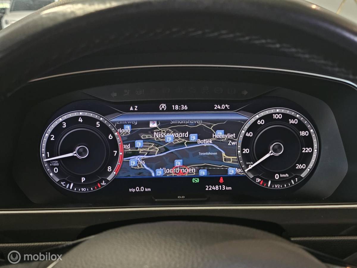 Volkswagen Tiguan Volkswagen Tiguan 1.4 TSI ACT R-line Panorama/Virtual/Trekhaak