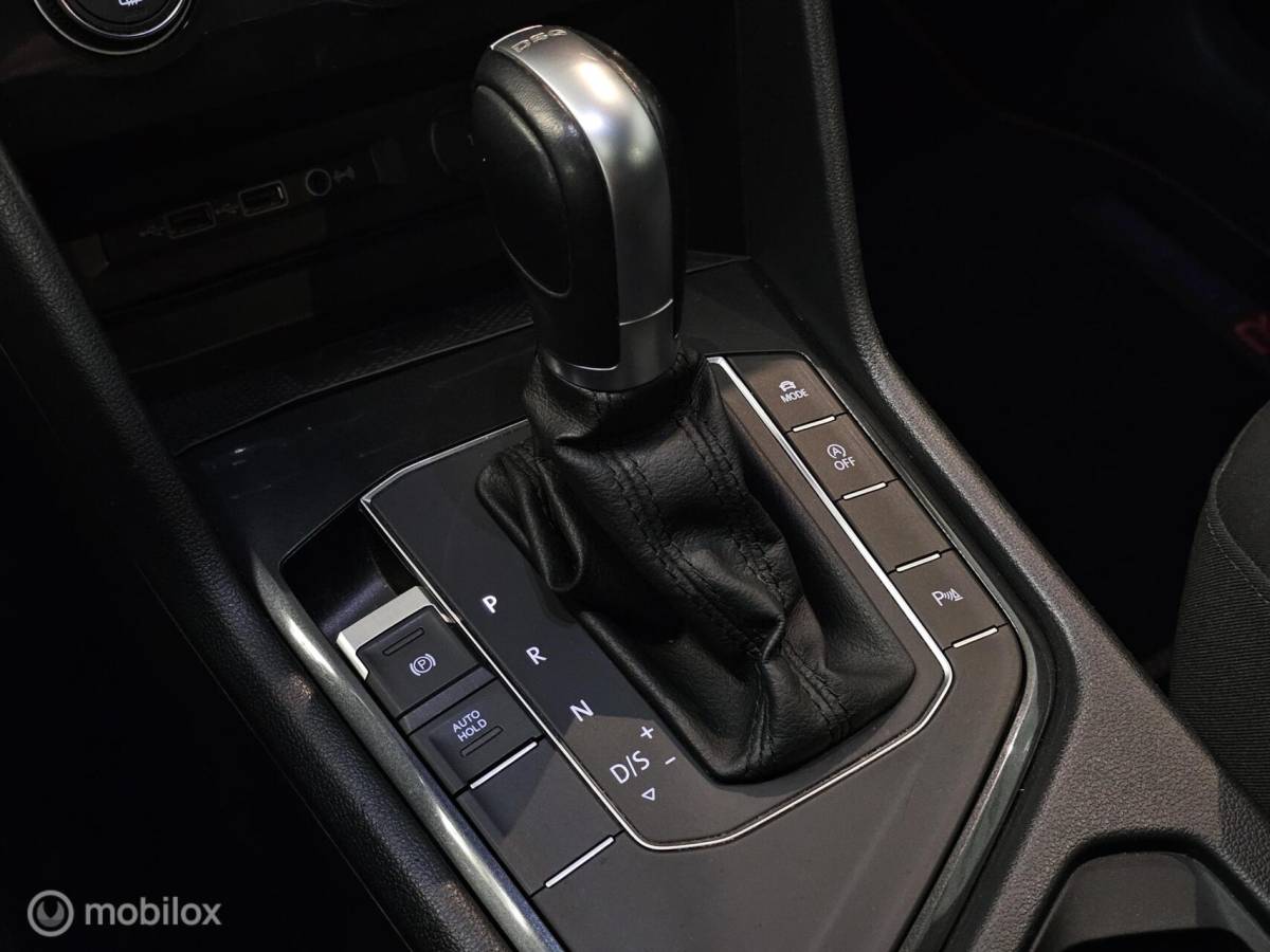 Volkswagen Tiguan Volkswagen Tiguan 1.4 TSI ACT R-line Panorama/Virtual/Trekhaak