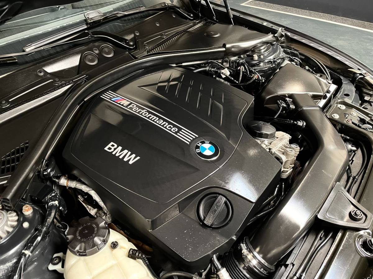 BMW 1 Serie BMW 1-serie M135i xDrive 320 PK M-PERFORMANCE NAVI LEER