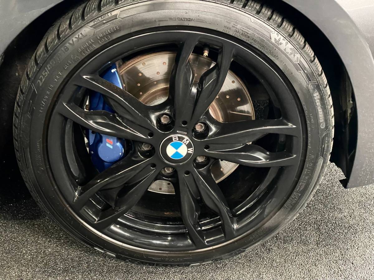 BMW 1 Serie BMW 1-serie M135i xDrive 320 PK M-PERFORMANCE NAVI LEER