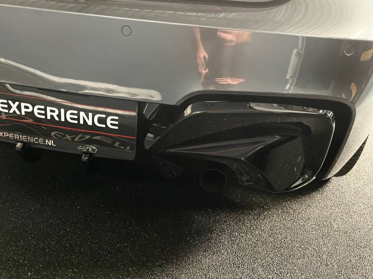 BMW 1 Serie BMW 1-serie M135i xDrive 320 PK M-PERFORMANCE NAVI LEER