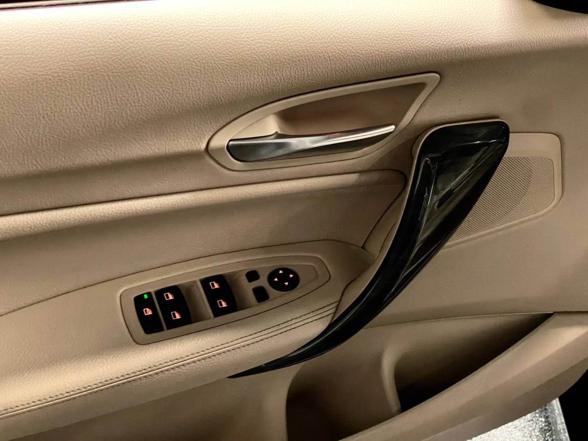 BMW 1 Serie BMW 1-serie M135i xDrive 320 PK M-PERFORMANCE NAVI LEER