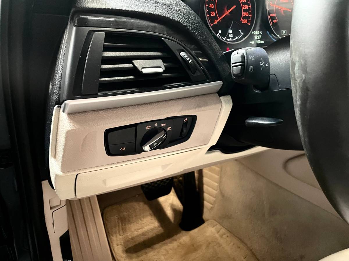 BMW 1 Serie BMW 1-serie M135i xDrive 320 PK M-PERFORMANCE NAVI LEER