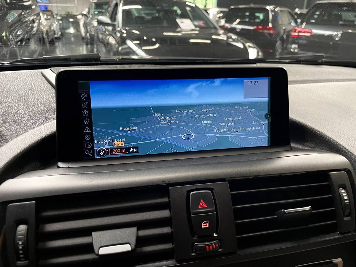 BMW 1 Serie BMW 1-serie M135i xDrive 320 PK M-PERFORMANCE NAVI LEER