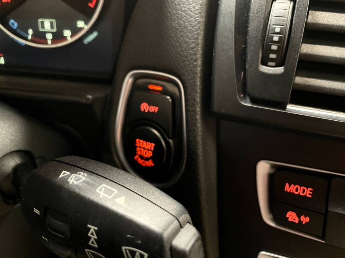 BMW 1 Serie BMW 1-serie M135i xDrive 320 PK M-PERFORMANCE NAVI LEER