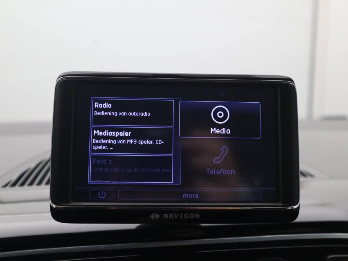 Volkswagen up! Volkswagen Up! 1.0 high up! BlueMotion WHITE UP! / NAVI / AIRCO / BLUETOOTH / ELEK RAMEN