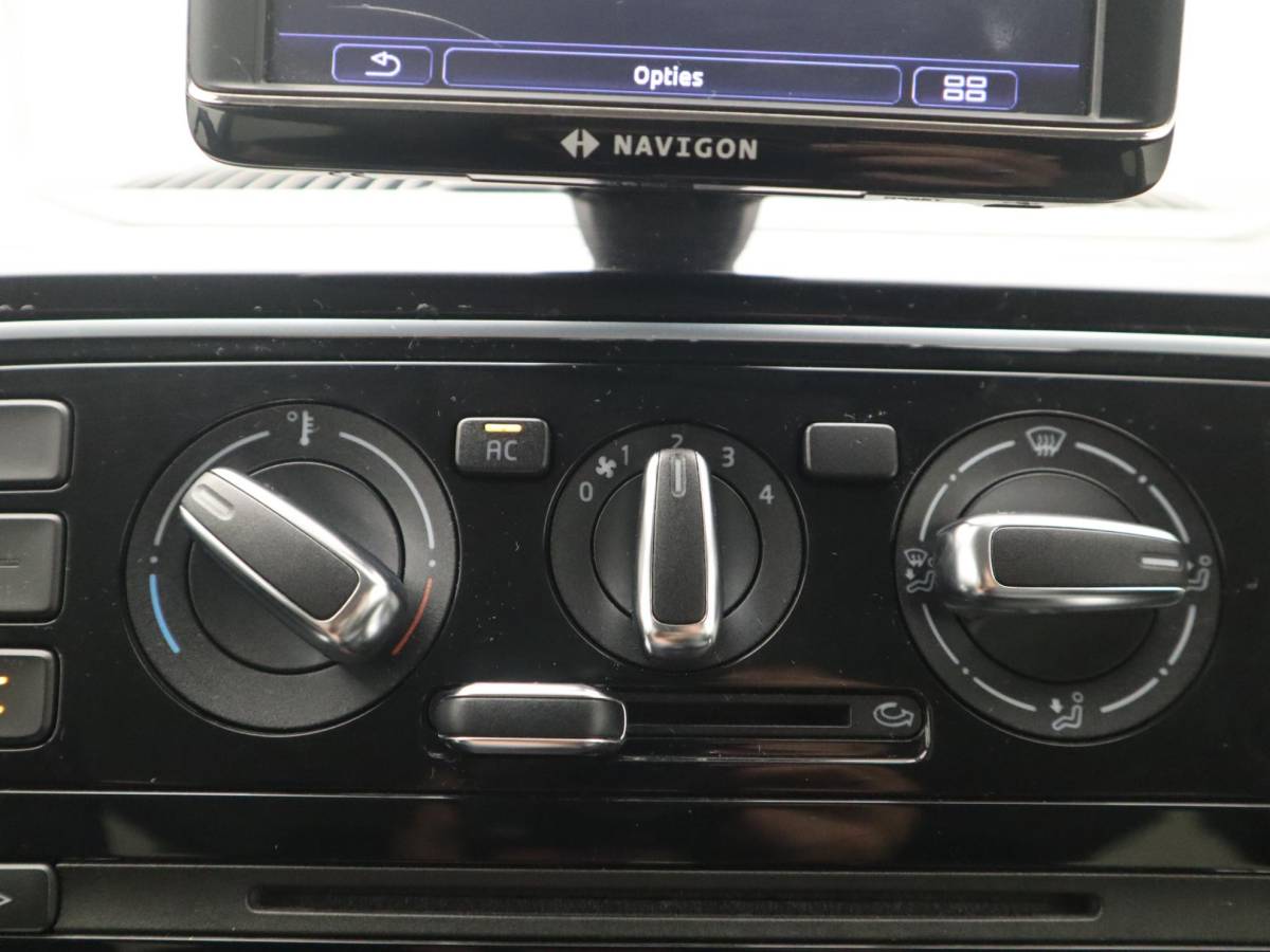 Volkswagen up! Volkswagen Up! 1.0 high up! BlueMotion WHITE UP! / NAVI / AIRCO / BLUETOOTH / ELEK RAMEN