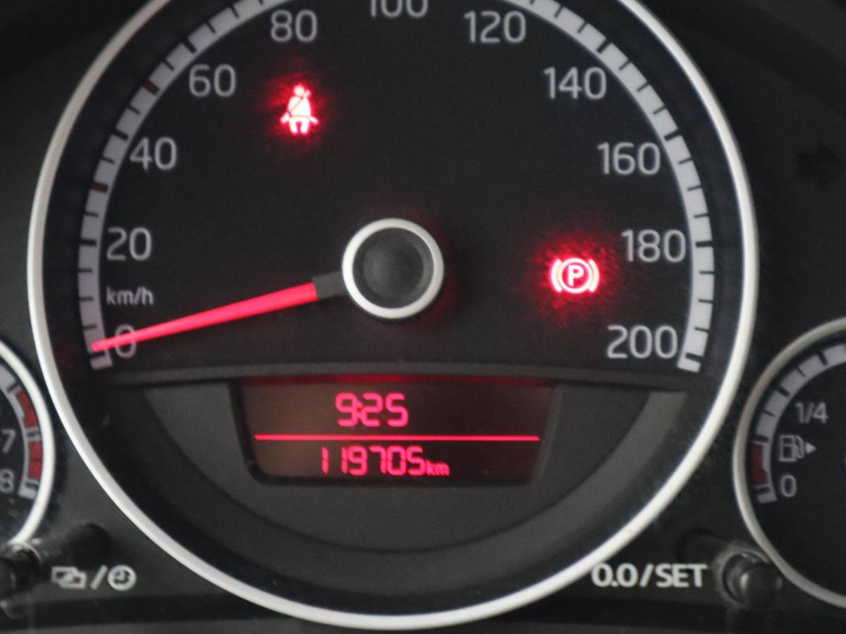 Volkswagen up! Volkswagen Up! 1.0 high up! BlueMotion WHITE UP! / NAVI / AIRCO / BLUETOOTH / ELEK RAMEN