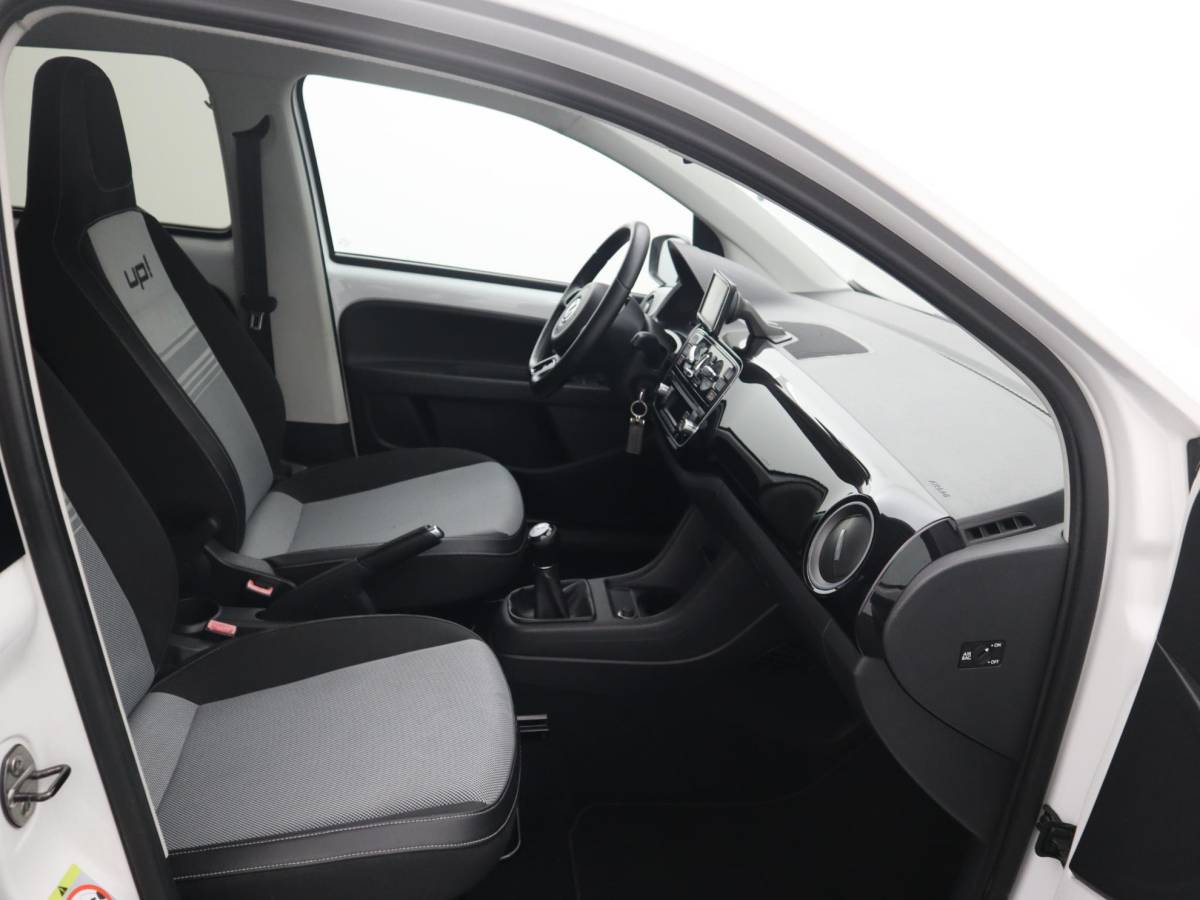 Volkswagen up! Volkswagen Up! 1.0 high up! BlueMotion WHITE UP! / NAVI / AIRCO / BLUETOOTH / ELEK RAMEN