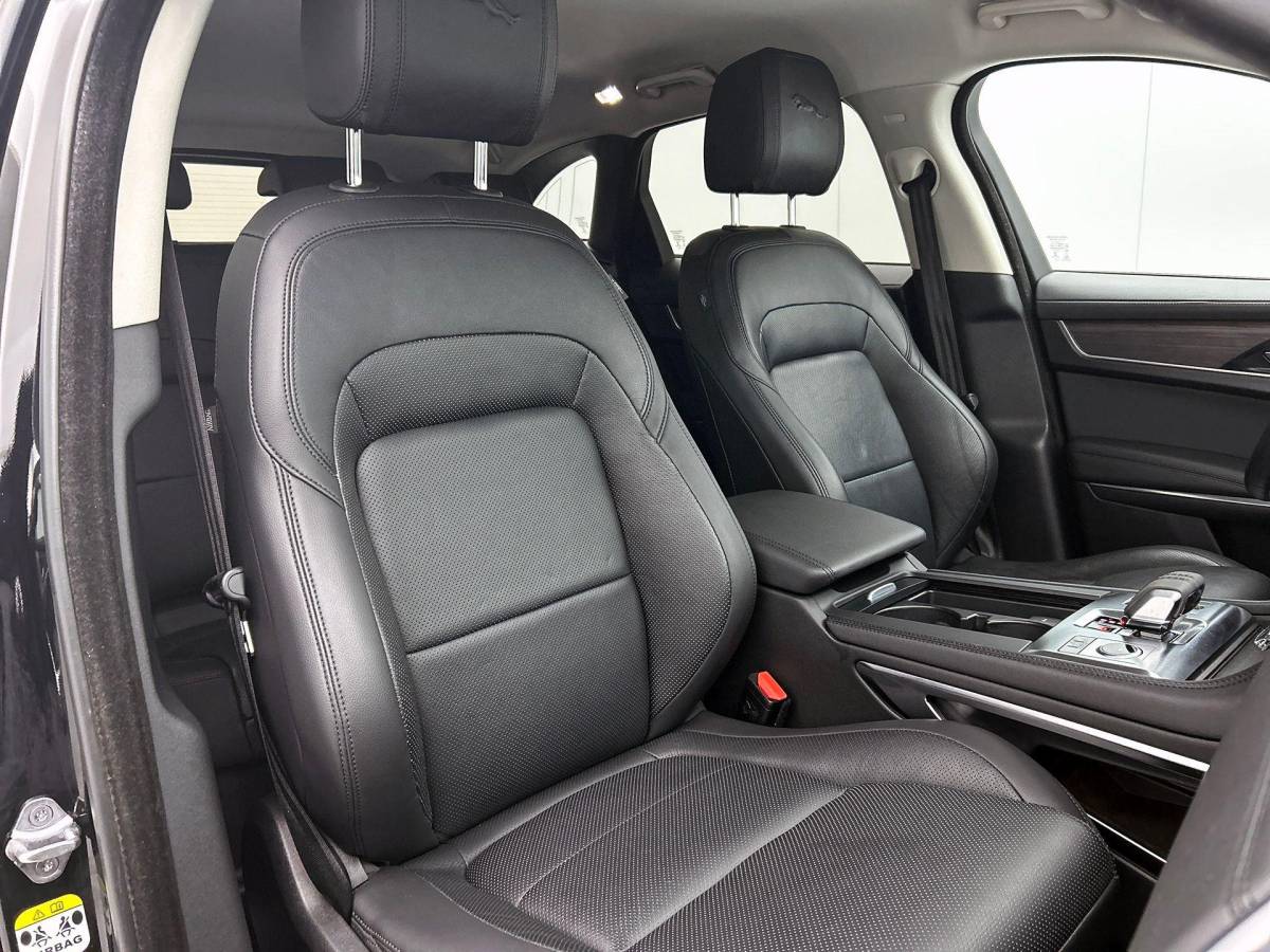 Jaguar F-PACE Jaguar F-PACE 2.0 P400e PHEV AWD 405PK 360° CAMERA | LEER | TREKHAAK