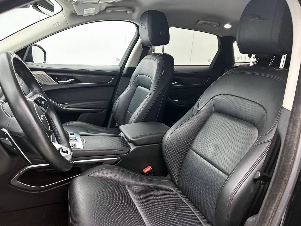 Jaguar F-PACE Jaguar F-PACE 2.0 P400e PHEV AWD 405PK 360° CAMERA | LEER | TREKHAAK