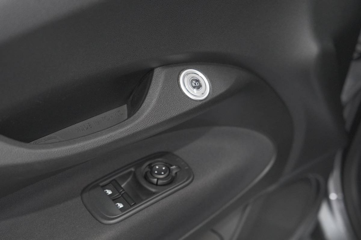 Fiat 500 Fiat 500 Urban 42 kWh | SOH 97.6% | 3 Fase Laadfunctie | Camera | Apple Carplay | Parkeersensoren