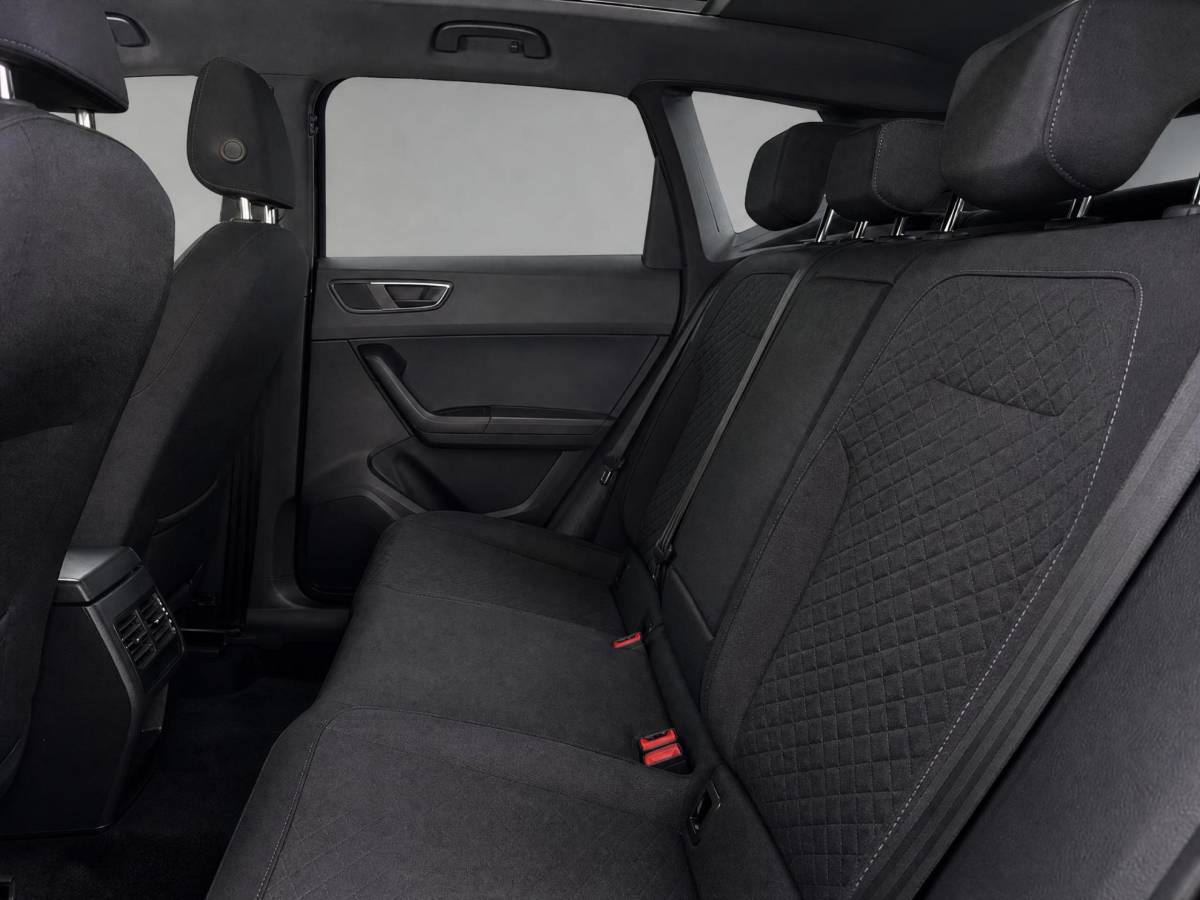 SEAT Ateca SEAT Ateca 1.5 TSI 150pk DSG FR Business Intense · Camera · Wegklapbare Trekhaak · Apple/Android Car Play · Elek. Achterklep · Navigatie · Stoelverwarming · 18” Inch · Garantie t/m 25-07-2028 of 100.000km