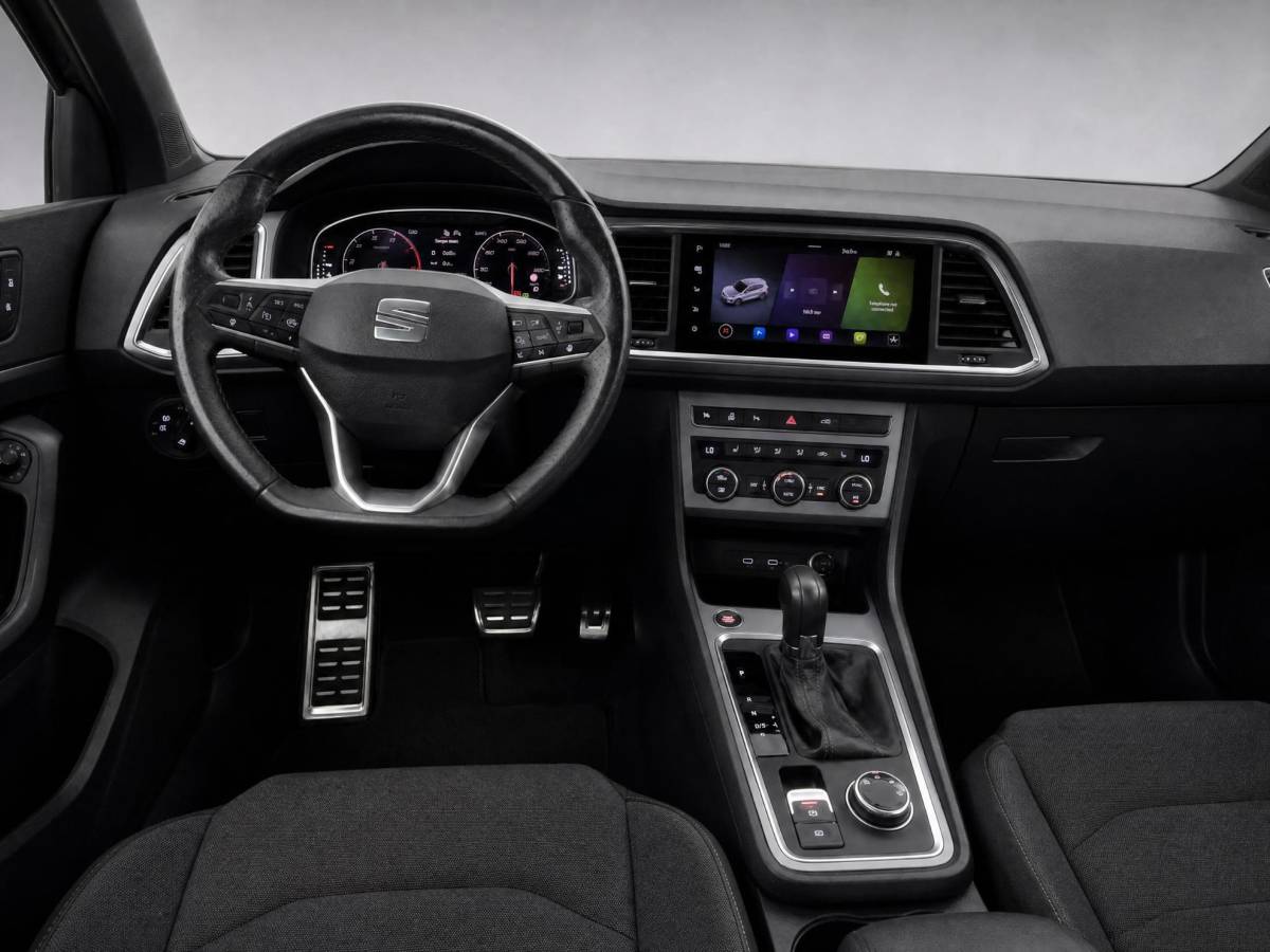 SEAT Ateca SEAT Ateca 1.5 TSI 150pk DSG FR Business Intense · Camera · Wegklapbare Trekhaak · Apple/Android Car Play · Elek. Achterklep · Navigatie · Stoelverwarming · 18” Inch · Garantie t/m 25-07-2028 of 100.000km