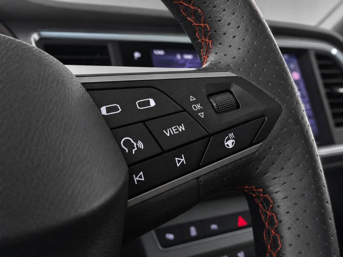 SEAT Ateca SEAT Ateca 1.5 TSI 150pk DSG FR Business Intense · Camera · Wegklapbare Trekhaak · Apple/Android Car Play · Elek. Achterklep · Navigatie · Stoelverwarming · 18” Inch · Garantie t/m 25-07-2028 of 100.000km