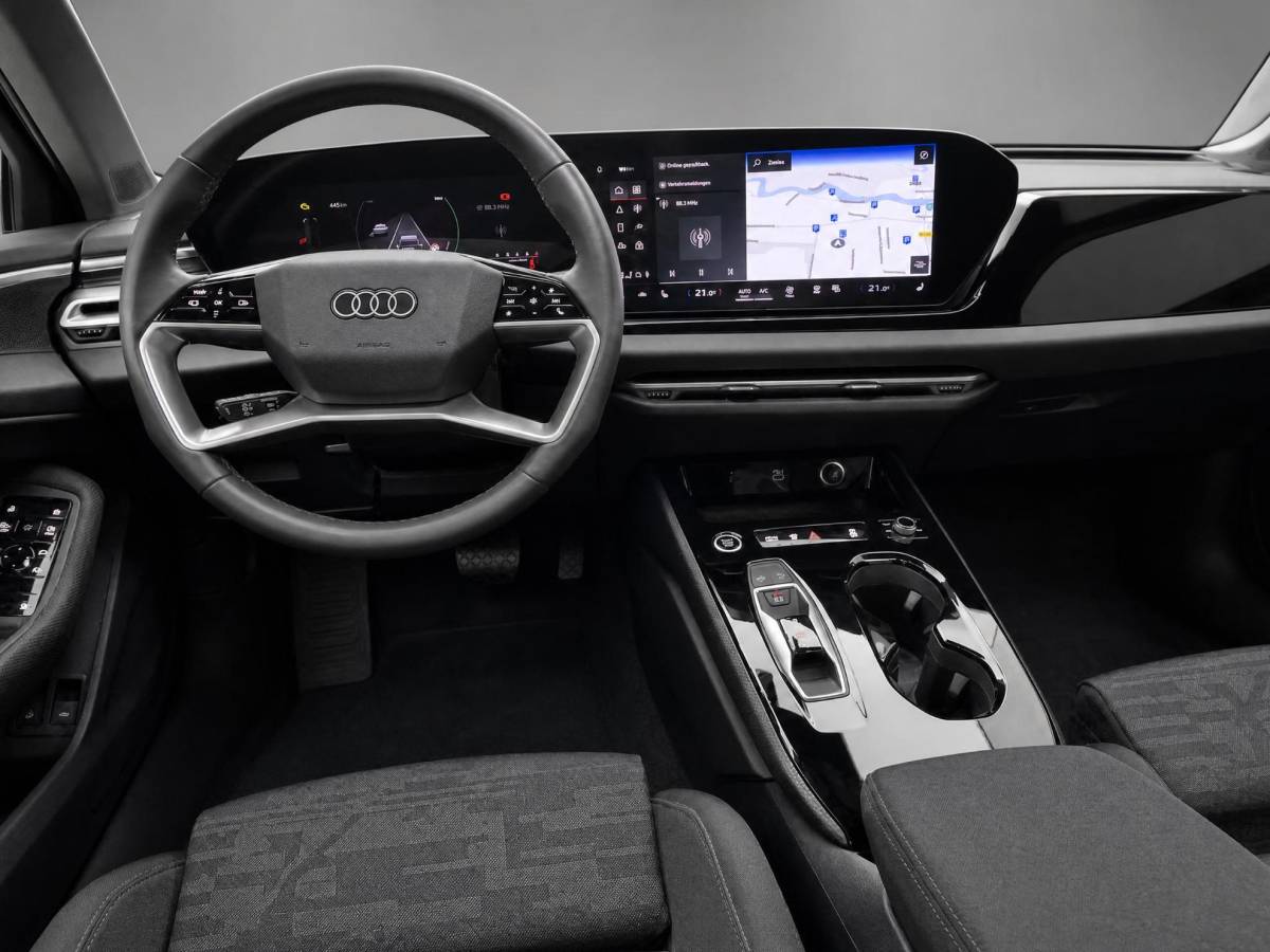 Audi A5 Audi A5 Avant 2.0 299pk S-tronic e-hybrid Quattro Advanced · Camera · Wegklapbare Trekhaak · Stoelverwarming · Apple/Android Car Play · 18” Inch · Garantie t/m 18-11-2029 of 100.000km