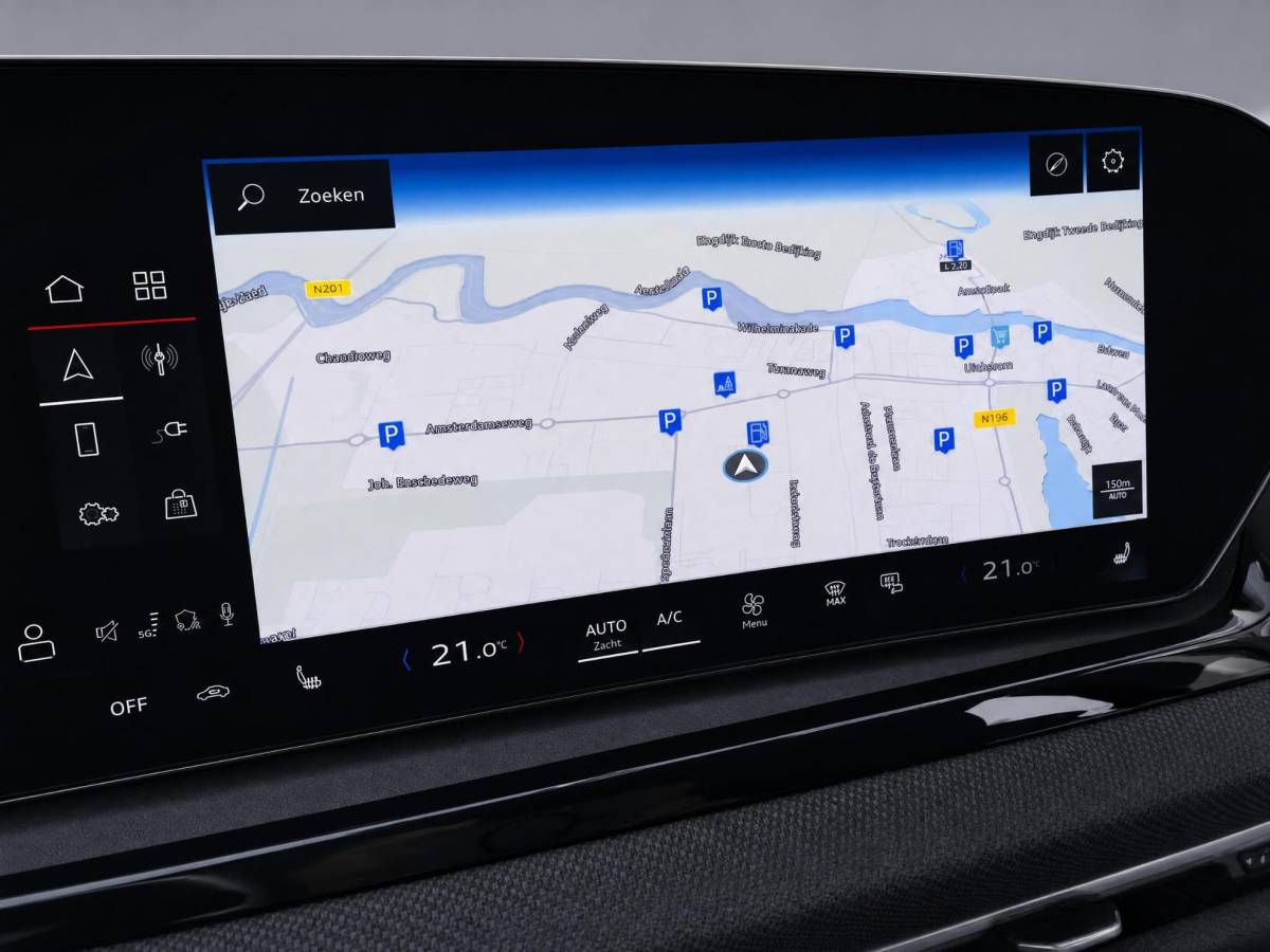 Audi A5 Audi A5 Avant 2.0 299pk S-tronic e-hybrid Quattro Advanced · Camera · Wegklapbare Trekhaak · Stoelverwarming · Apple/Android Car Play · 18” Inch · Garantie t/m 18-11-2029 of 100.000km
