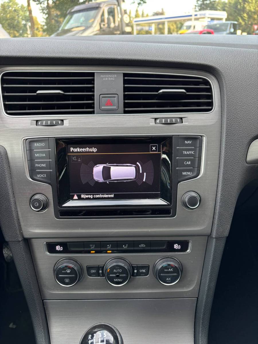 Volkswagen Golf Volkswagen Golf Variant 1.2 105PK TSI Comfortline | PDC V+A | Clima | Cruise | Navi | Orig. NL | NAP |