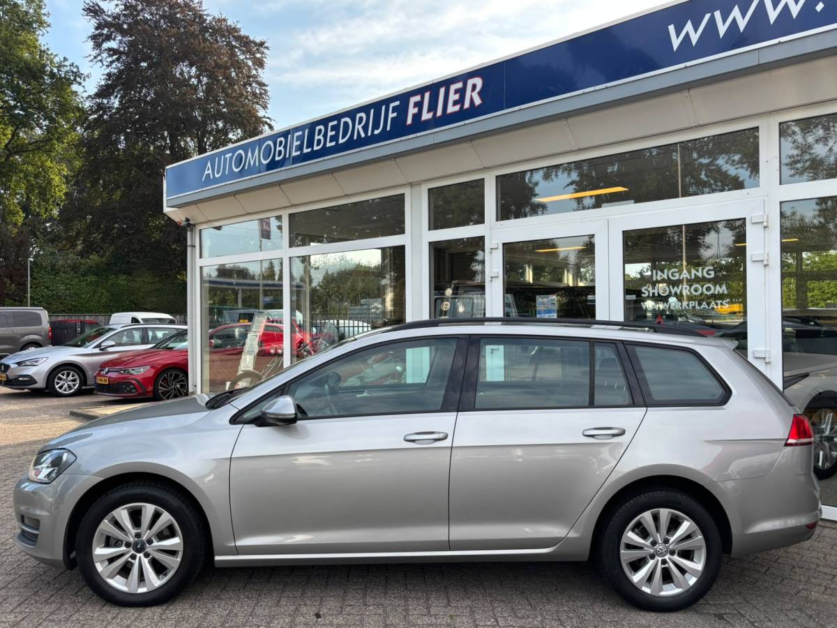 Volkswagen Golf Volkswagen Golf Variant 1.2 105PK TSI Comfortline | PDC V+A | Clima | Cruise | Navi | Orig. NL | NAP |