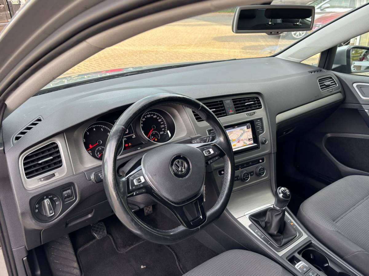 Volkswagen Golf Volkswagen Golf Variant 1.2 105PK TSI Comfortline | PDC V+A | Clima | Cruise | Navi | Orig. NL | NAP |