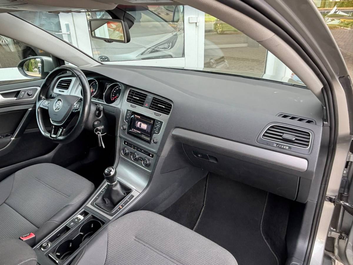 Volkswagen Golf Volkswagen Golf Variant 1.2 105PK TSI Comfortline | PDC V+A | Clima | Cruise | Navi | Orig. NL | NAP |