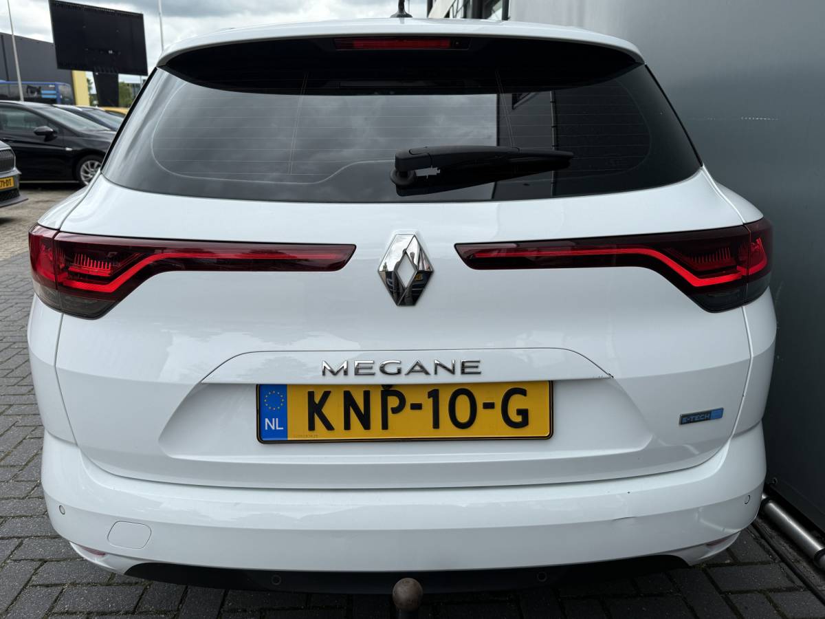 Renault Megane E-Tech Renault Mégane Estate BWJ 2022 1.6 E-Tech 124 PK  Plug-In Hybrid 160 Zen TREKHAAK | FULL LED | STOELVERW. | CAMERA | CARPLAY + ANDROID | NAVI | CLIMA | CRUISE | LMV | PDC