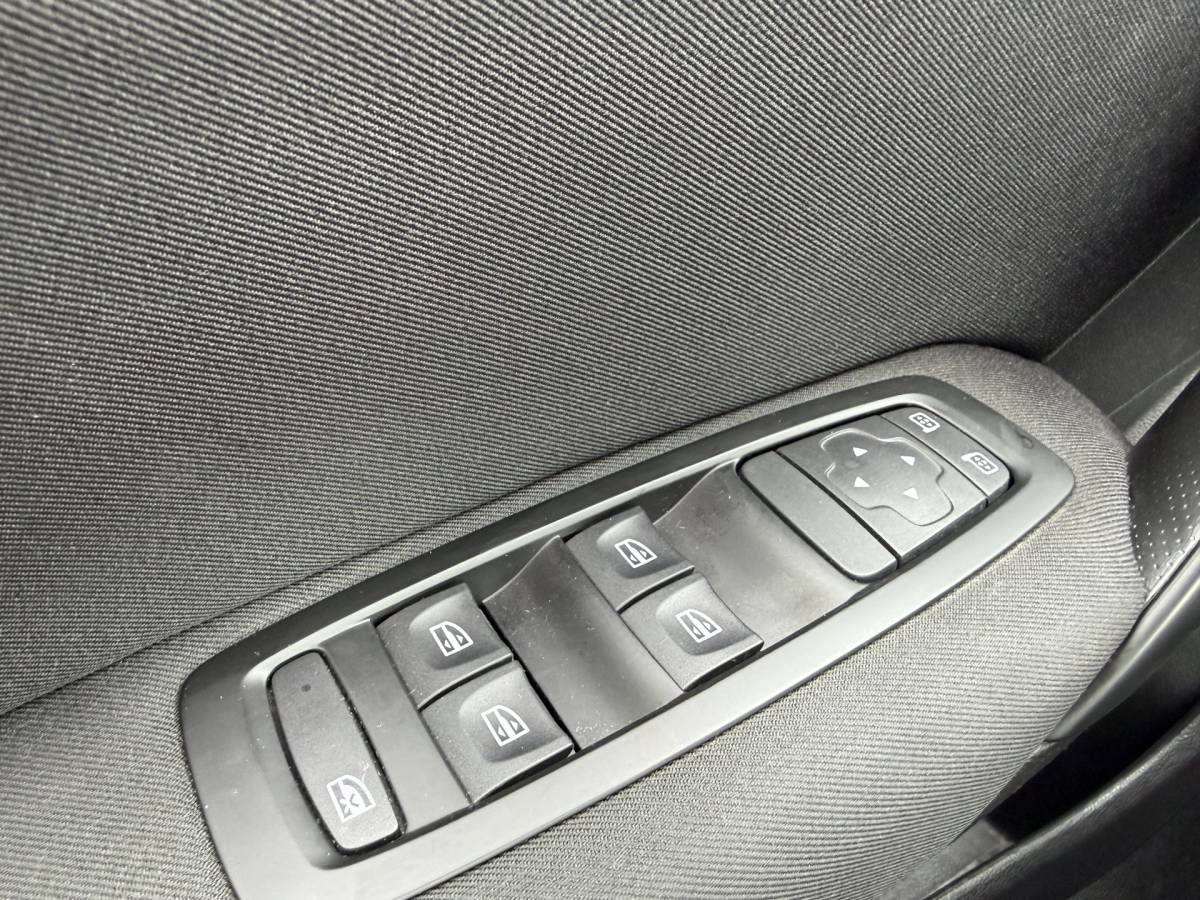 Renault Megane E-Tech Renault Mégane Estate BWJ 2022 1.6 E-Tech 124 PK  Plug-In Hybrid 160 Zen TREKHAAK | FULL LED | STOELVERW. | CAMERA | CARPLAY + ANDROID | NAVI | CLIMA | CRUISE | LMV | PDC