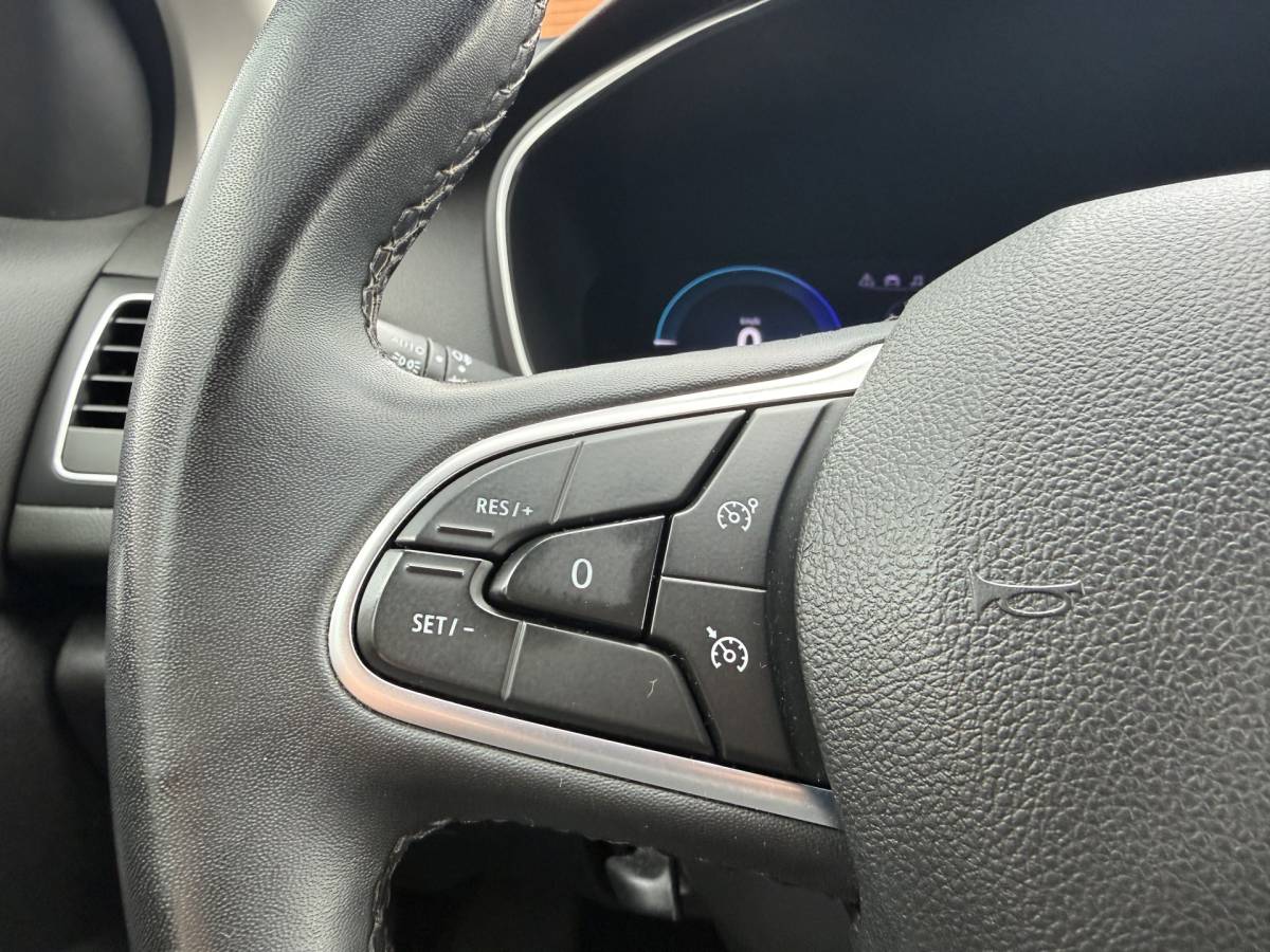 Renault Megane E-Tech Renault Mégane Estate BWJ 2022 1.6 E-Tech 124 PK  Plug-In Hybrid 160 Zen TREKHAAK | FULL LED | STOELVERW. | CAMERA | CARPLAY + ANDROID | NAVI | CLIMA | CRUISE | LMV | PDC