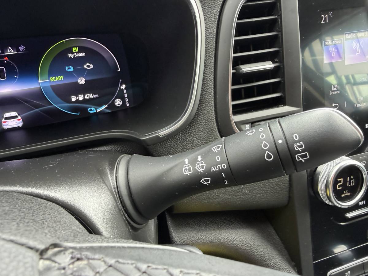 Renault Megane E-Tech Renault Mégane Estate BWJ 2022 1.6 E-Tech 124 PK  Plug-In Hybrid 160 Zen TREKHAAK | FULL LED | STOELVERW. | CAMERA | CARPLAY + ANDROID | NAVI | CLIMA | CRUISE | LMV | PDC