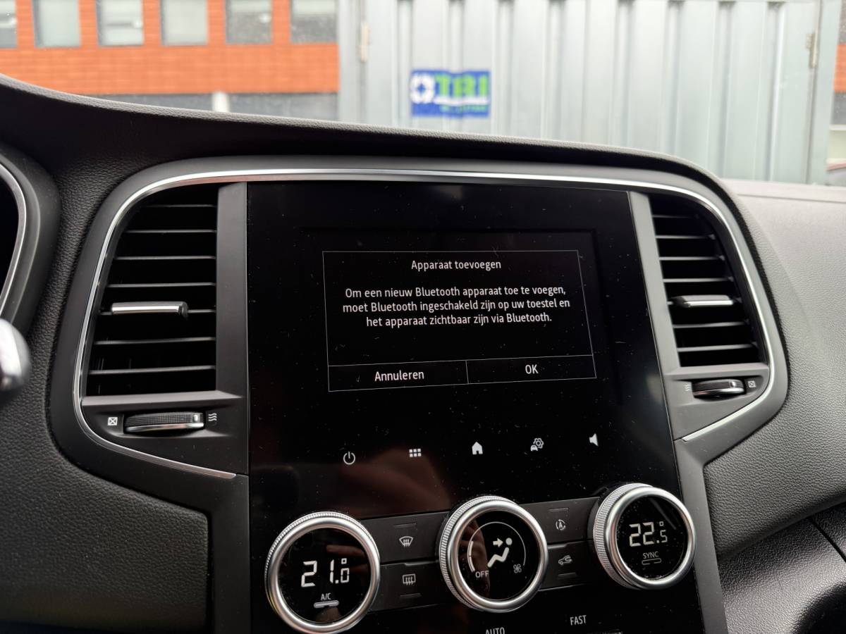 Renault Megane E-Tech Renault Mégane Estate BWJ 2022 1.6 E-Tech 124 PK  Plug-In Hybrid 160 Zen TREKHAAK | FULL LED | STOELVERW. | CAMERA | CARPLAY + ANDROID | NAVI | CLIMA | CRUISE | LMV | PDC
