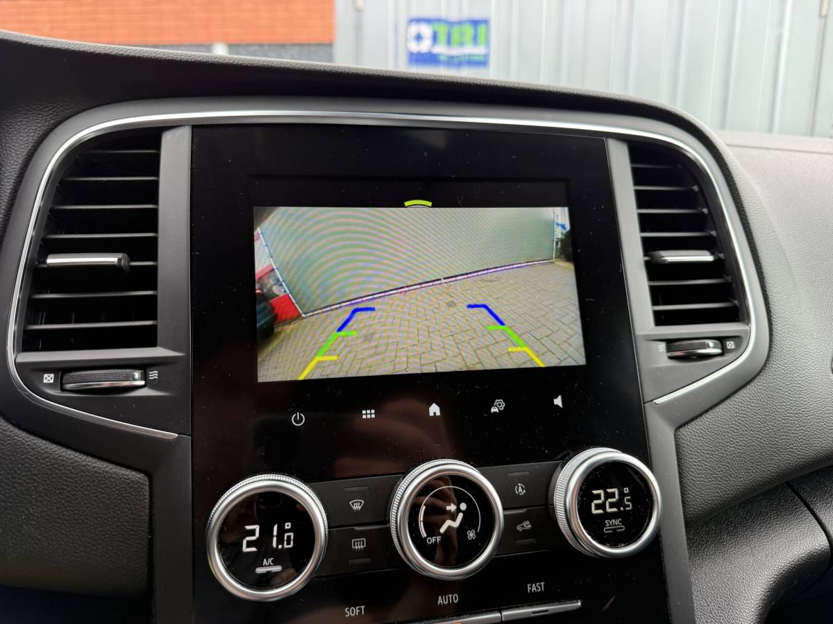 Renault Megane E-Tech Renault Mégane Estate BWJ 2022 1.6 E-Tech 124 PK  Plug-In Hybrid 160 Zen TREKHAAK | FULL LED | STOELVERW. | CAMERA | CARPLAY + ANDROID | NAVI | CLIMA | CRUISE | LMV | PDC