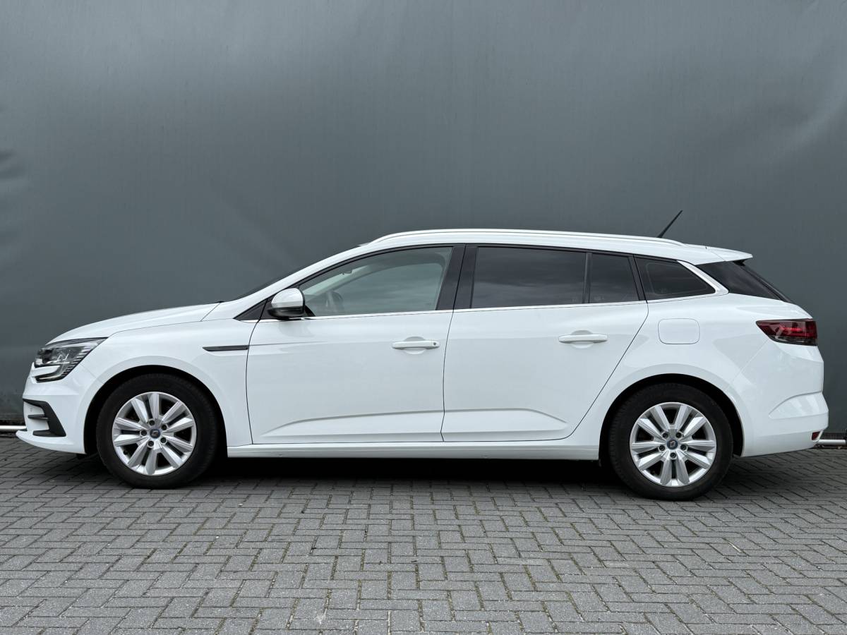 Renault Megane E-Tech Renault Mégane Estate BWJ 2022 1.6 E-Tech 124 PK  Plug-In Hybrid 160 Zen TREKHAAK | FULL LED | STOELVERW. | CAMERA | CARPLAY + ANDROID | NAVI | CLIMA | CRUISE | LMV | PDC