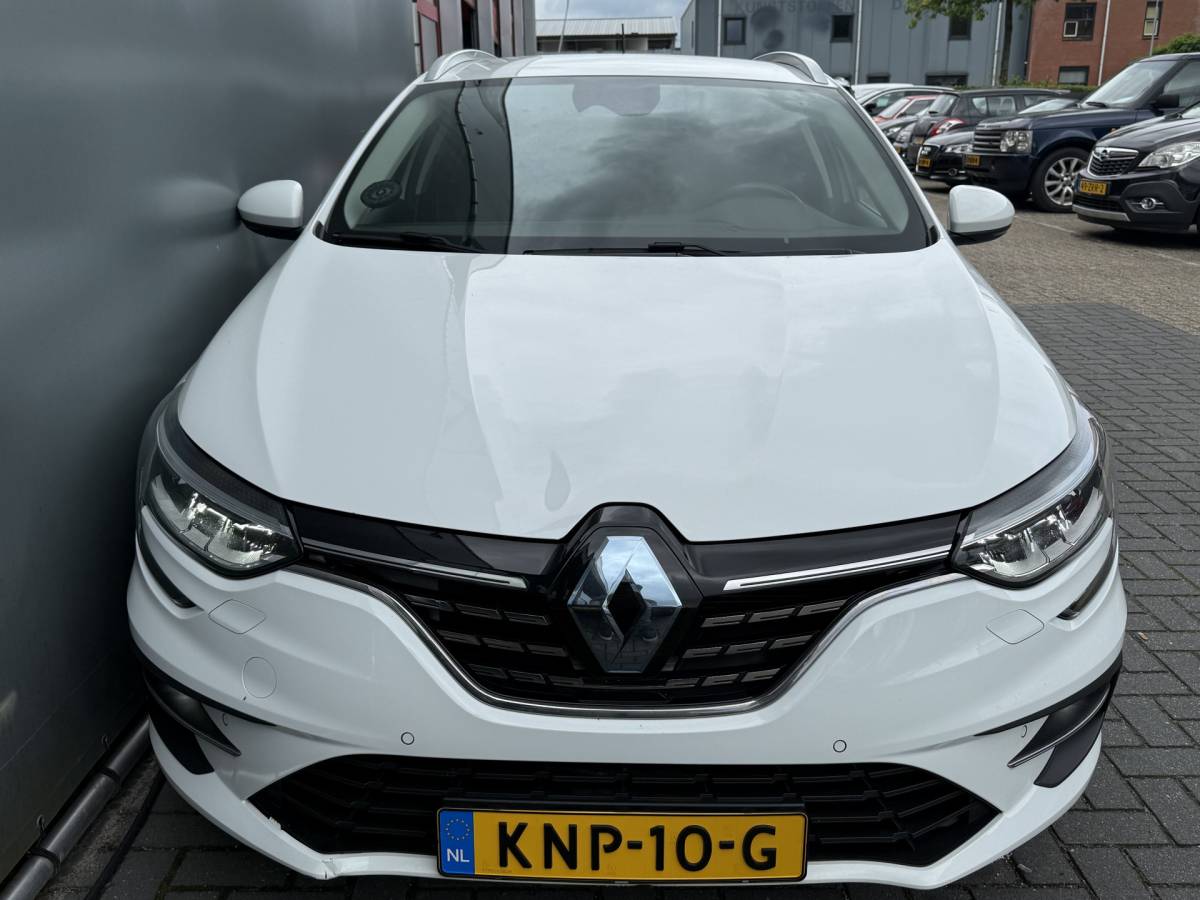 Renault Megane E-Tech Renault Mégane Estate BWJ 2022 1.6 E-Tech 124 PK  Plug-In Hybrid 160 Zen TREKHAAK | FULL LED | STOELVERW. | CAMERA | CARPLAY + ANDROID | NAVI | CLIMA | CRUISE | LMV | PDC